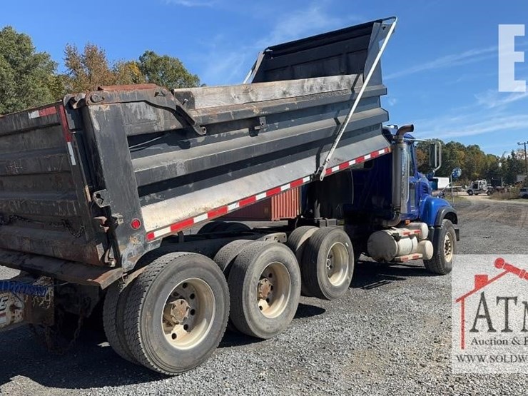 2004-mack-granite-cv713-image-3