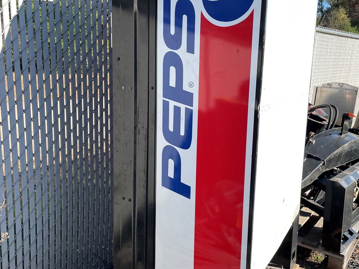 #5697-•-pepsi-machine-image-2