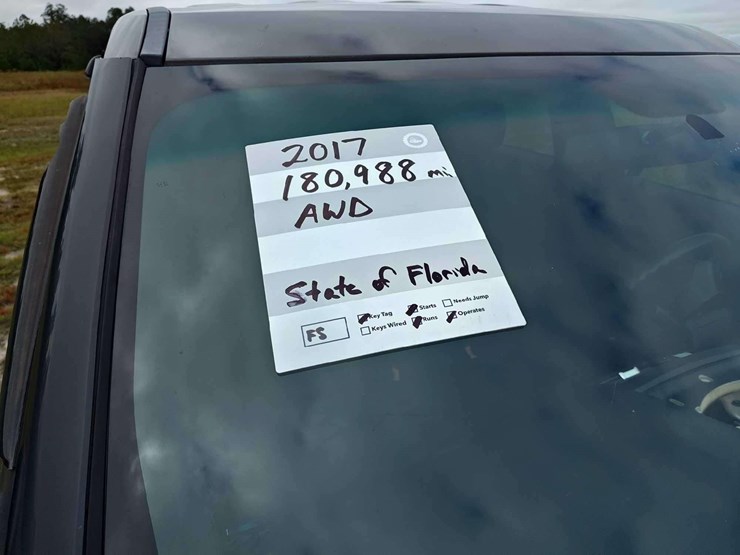 2017-ford-explorer-image-31