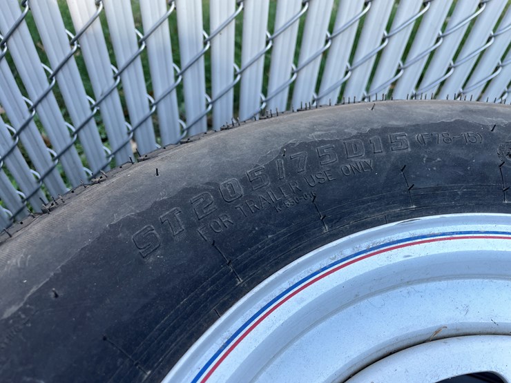 #5705-•-(2)-st205/75d15-tires-on-5-bolt-rims-image-4