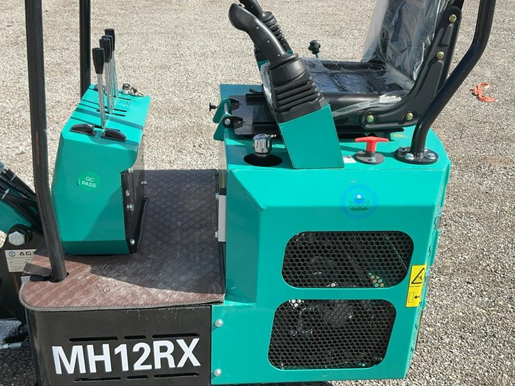 #1600-•-2025-agt-mh12rx-mini-excavator-image-16