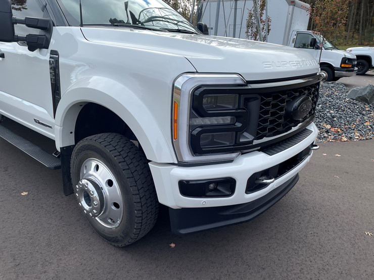 2023-ford-f450-platinum-image-43