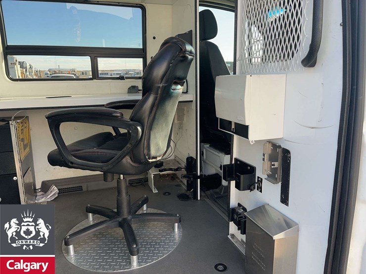 2010-mercedes-benz-sprinter-3500-image-17