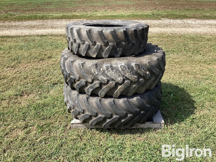 2)-16.9r30-tires-&-(1)-13.6-24-image-6