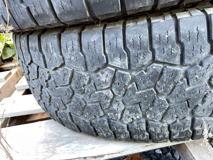 #5701-•-(4)-falken-wild-peak-a/t-17"-tires-image-10