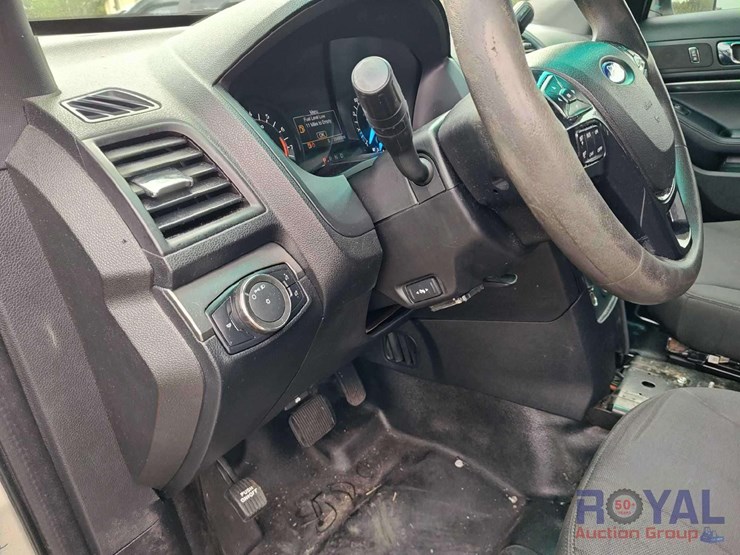 2016-ford-explorer-image-6