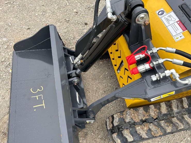 2025-sdlanch-sdll60-stand-on-loader-image-11