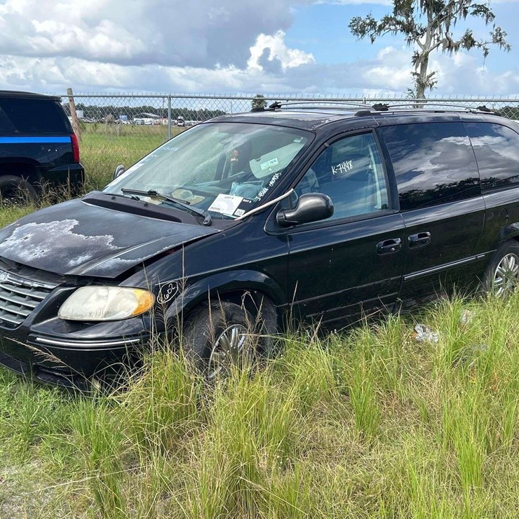 2005 CHRYSLER TOWN & COUNTRY