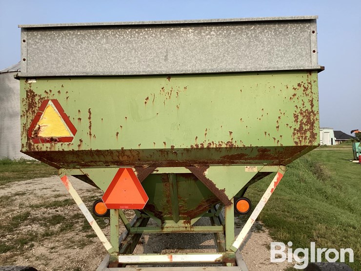 parker-gravity-flow-wagon-on-circle-k-running-gear-image-18