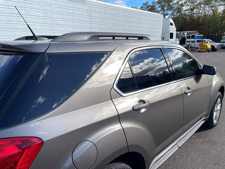 2012-chevrolet-equinox-lt-image-25