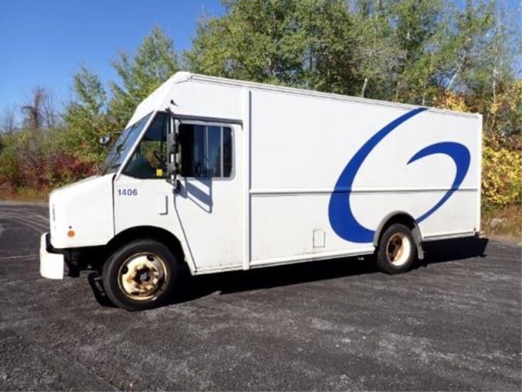 2015-freightliner-mt55-image-1