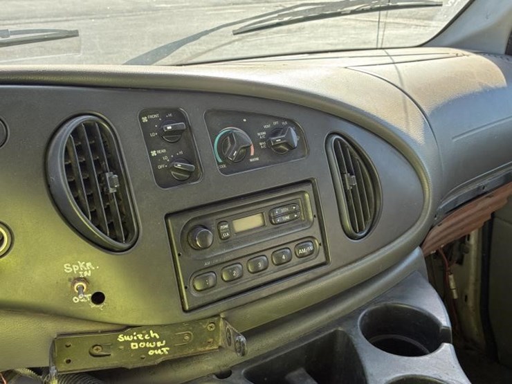 2008-ford-e350-image-15