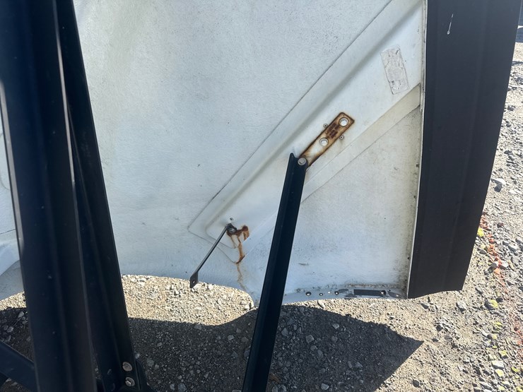 #28387-•-semi-truck-wind-deflector-image-12