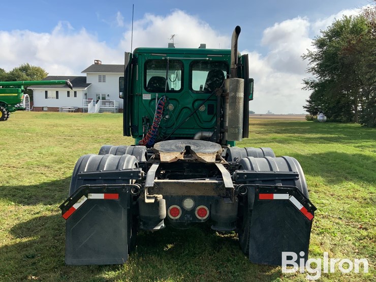 2016-freightliner-cascadia-125-image-6