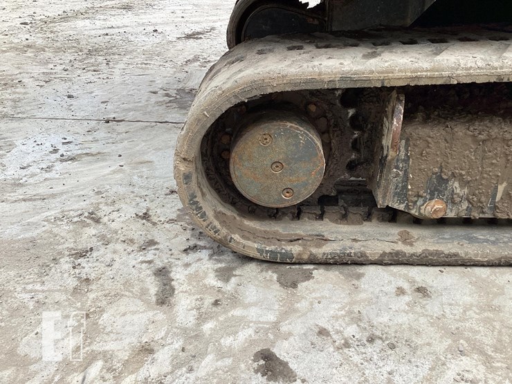 2014-bobcat-e32-image-13