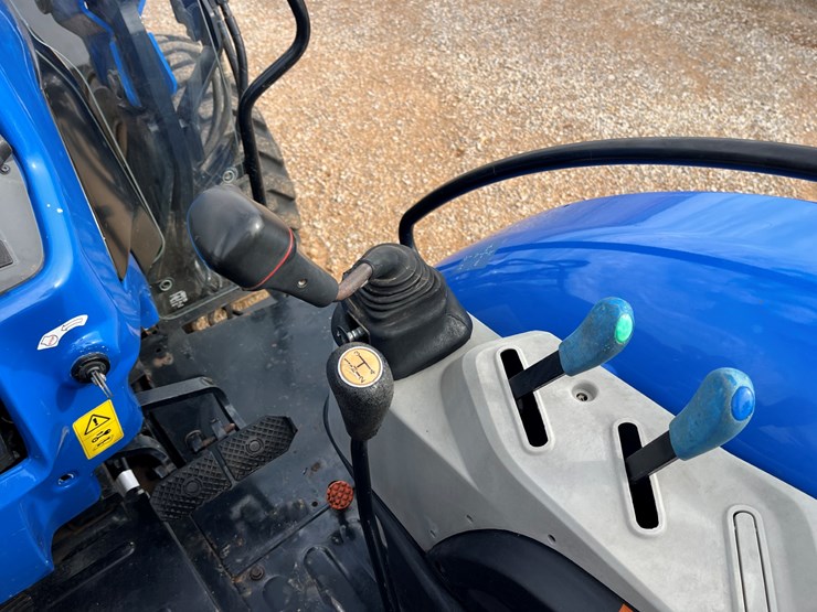 new-holland-workmaster-120-image-15