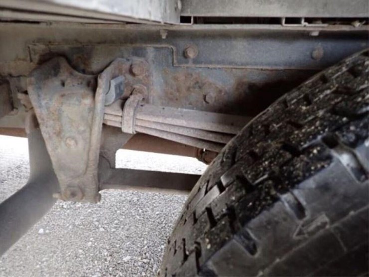 2015-freightliner-mt55-image-77