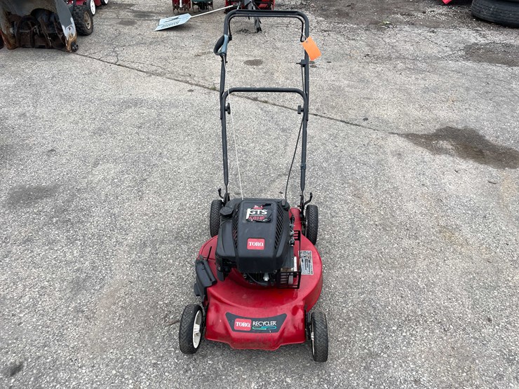 #14027-•-toro-recycler-lawn-mower-(o3)-image-2