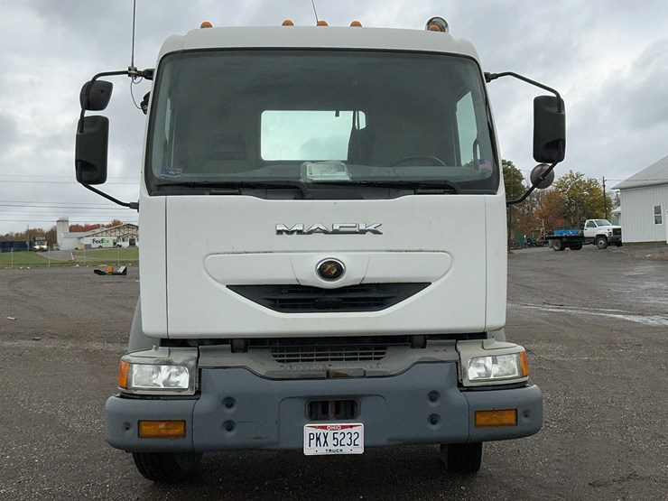 #2001-•-2011-mack-midlum-truck-chassis-image-8