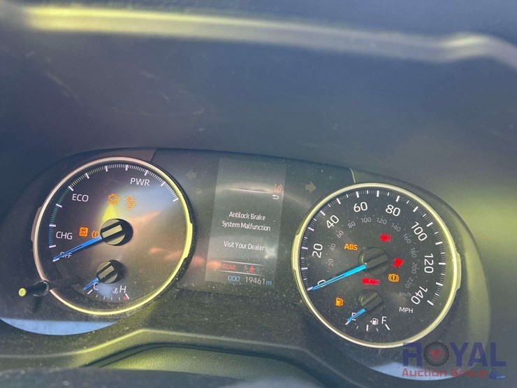 2019-toyota-rav4-image-11