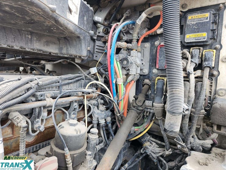 2018-peterbilt-579-image-25