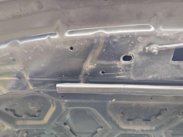 2016-ford-explorer-image-38