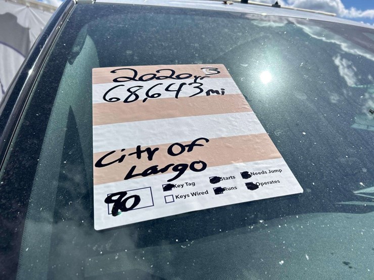 2020-ford-explorer-image-26