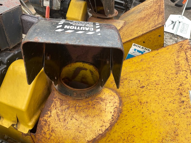 #14035-•-(2)-bolens-24"-snow-blower-(o4)-image-35