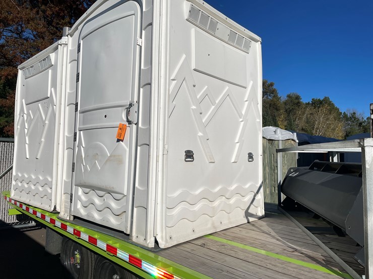 #5660-•-poly-portables-flushable-porta-potty-with-sink-image-1