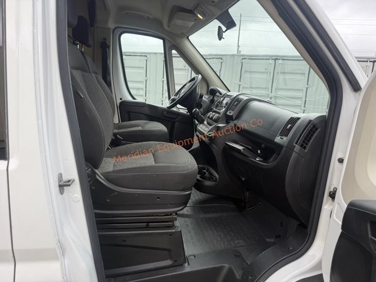 2015-dodge-ram-2500-image-29