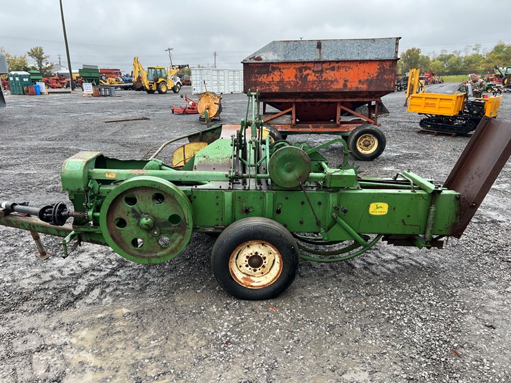 john-deere-24t-image-2