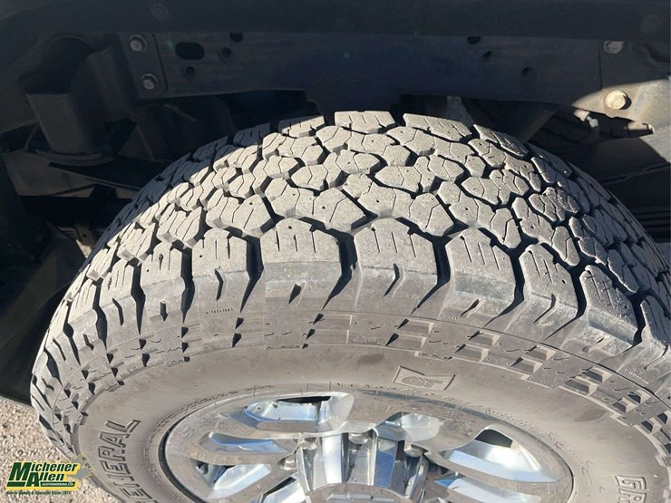 2018-chevrolet-silverado-3500hd-image-8