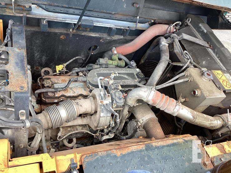 2021-hyundai-hx220l-image-14