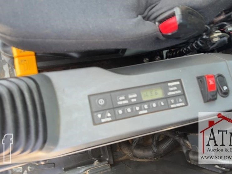 2021-komatsu-pc138us-11-image-17