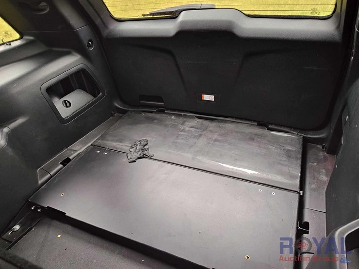 2016-ford-explorer-image-30