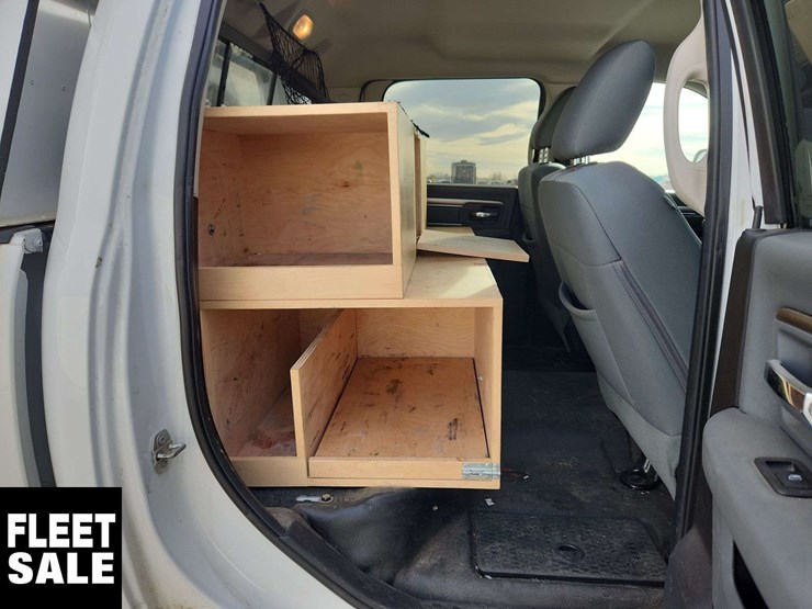 2016-ram-2500-slt-image-31