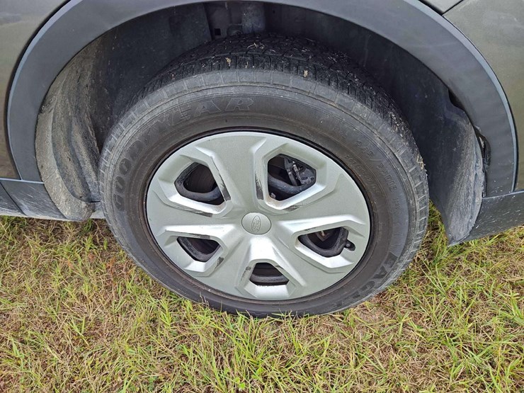 2016-ford-explorer-image-22