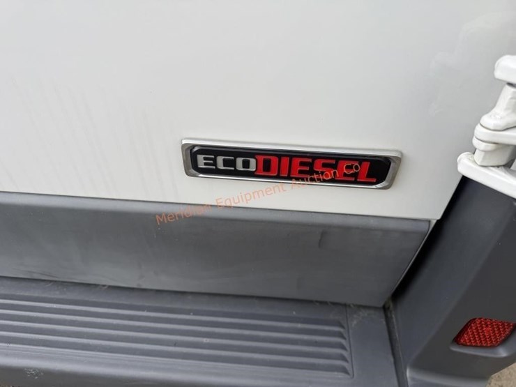 2015-dodge-ram-2500-image-17