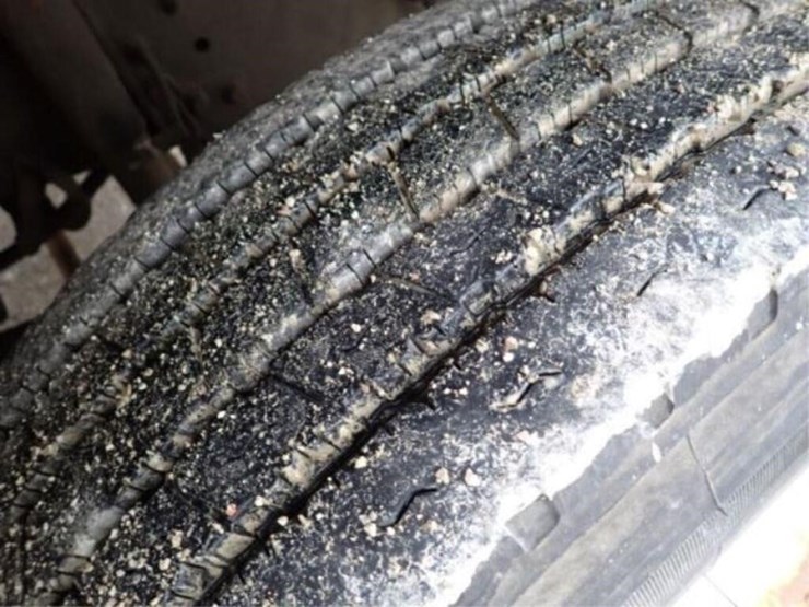 2015-freightliner-mt55-image-71