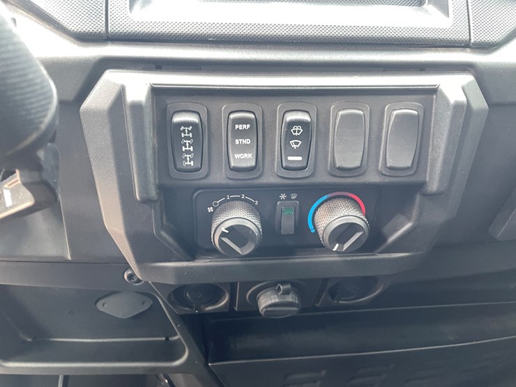 2021-polaris-ranger-crew-image-45