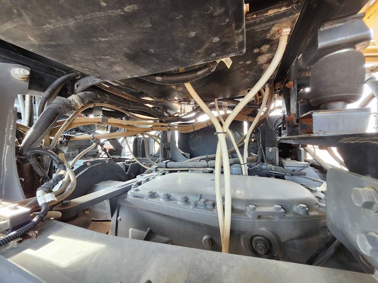 2018-agchem-9300b-terragator-image-18