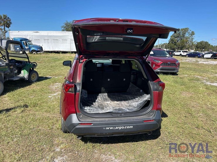 2019-toyota-rav4-le-image-20