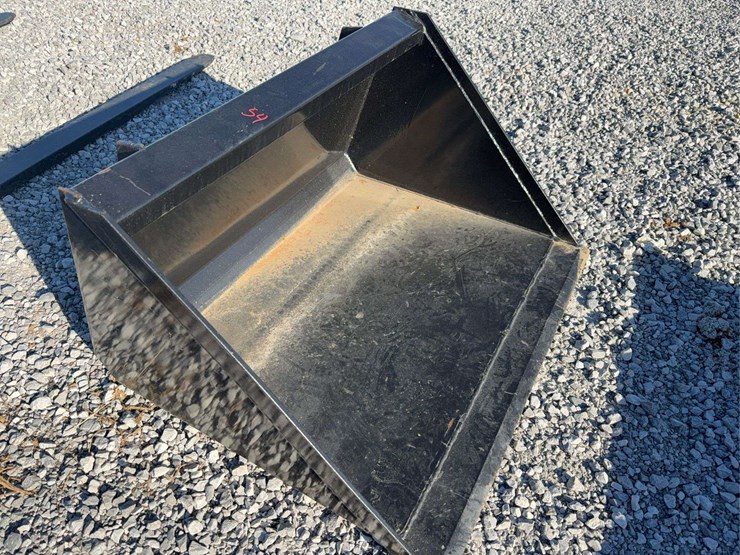 jmr-36”-mini-skid-steer-bucket-image-1