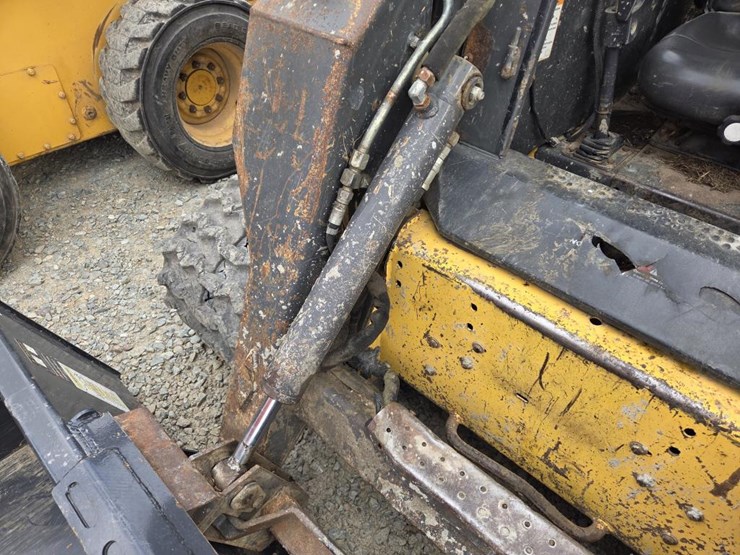 new-holland-lt185b-image-16