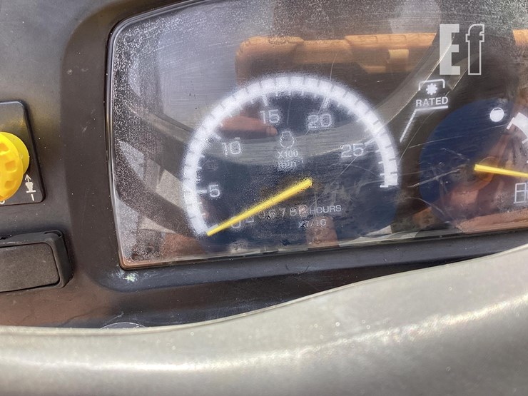 2006-john-deere-2520-image-17