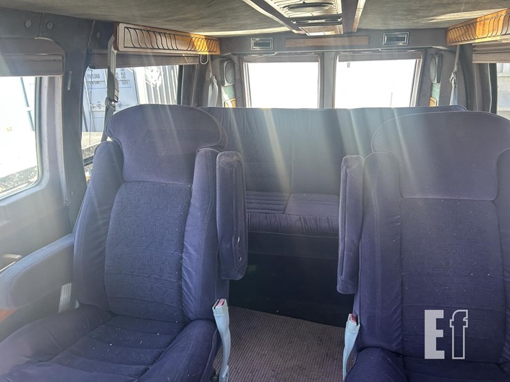 2005-dodge-ram-van-image-8