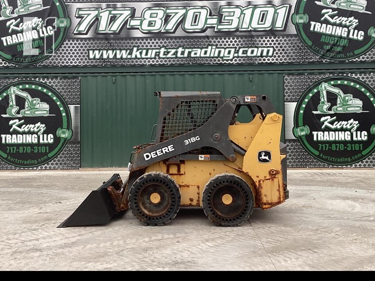 2019-deere-318g-image-1