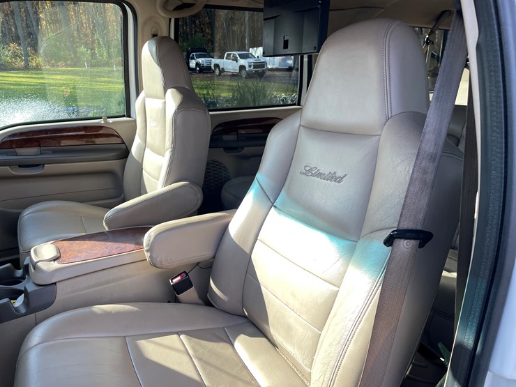 2002-ford-excursion-limited-image-79