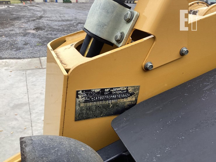 2011-caterpillar-279c-image-19