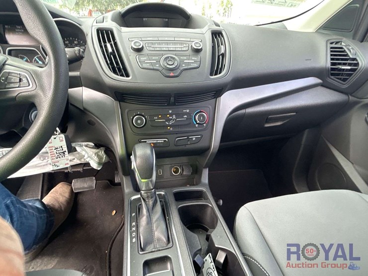 2019-ford-escape-image-18